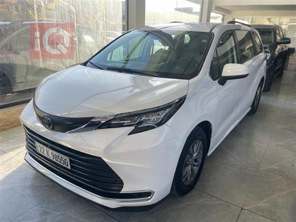 تويوتا سيينا 2021 للبيع في العراق - دهوك